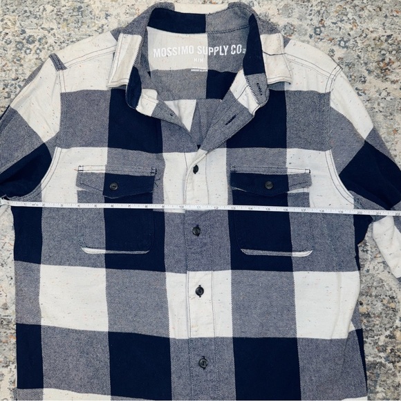 Mossimo Supply Co. Men's Blue Plaid Thick Speckled Flannel Shirt - Picture 7 of 9